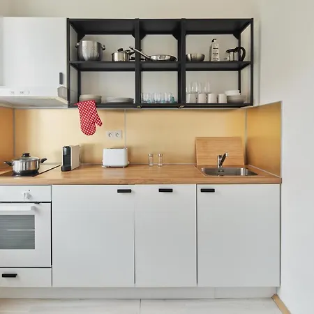 Modern Flat In Old Town By Days Apartment *